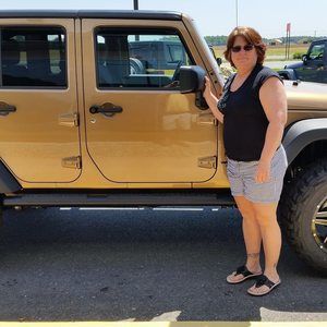 Meet your Posher, Sharon